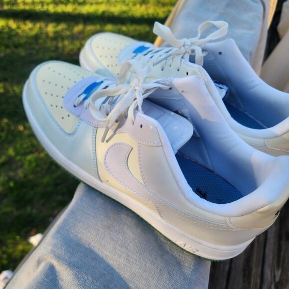 Nike Air Force 1 Low UV Reactive Color Change Shoes White Blue Glow Sole Size 11 - Picture 8 of 8